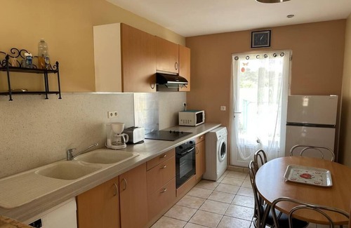 Uzes Apartment | Uzès superb, comfortable gîte with swimming pool 700m from town center: