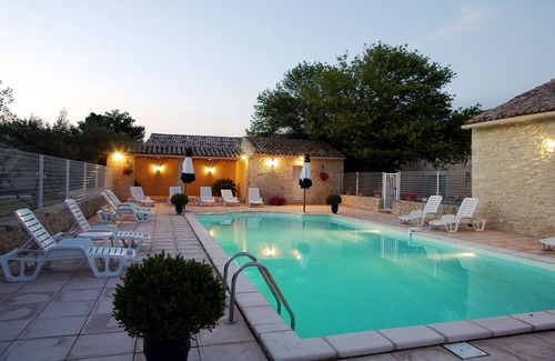 Uzes Apartment | Uzès superb, comfortable gîte with swimming pool 700m from town center: