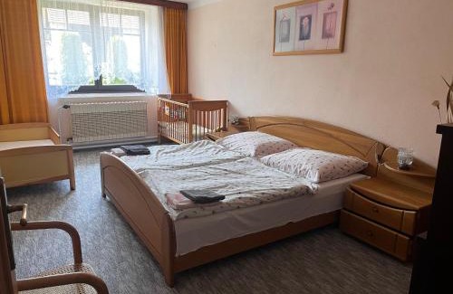 Chrast House | Válův dvůr Maštal
