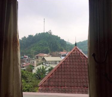 Ngoi Tu Hotel | Vân Anh Guesthouse