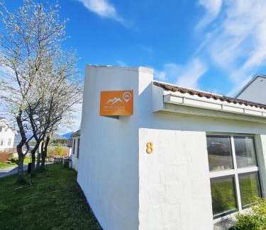Alstahaug Bed & Breakfast | Våg Helgeland - Solbakken Gjestehus