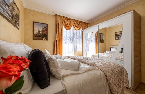 Tiszakecske Bed & Breakfast | Vörös Álom Panzió