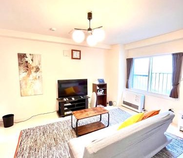 Chuo-ku Apartment | v大通401 札幌駅近 市電駅前 北海道観光旅行 家族にもお勧め すすきのへも直通 スーペリアルーム最大7名 子供料金設定あり Late check-out 11時