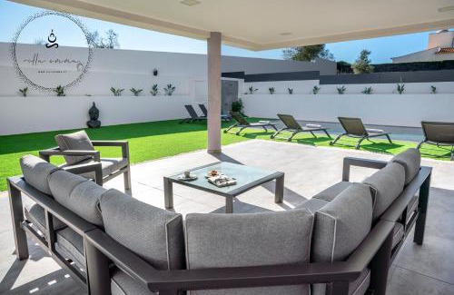 Montes de Alvor Villa | V5 Villa Emma - Luxury 5 bedroom villa in Alvor with private Pool and Jacuzzi