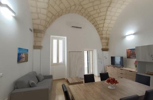 Surano House | Vacanza in Salento IL CORTILE