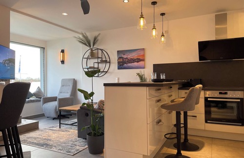 Brake Apartment | Vacation apartment Sonnenschein - More Weser is not possible -