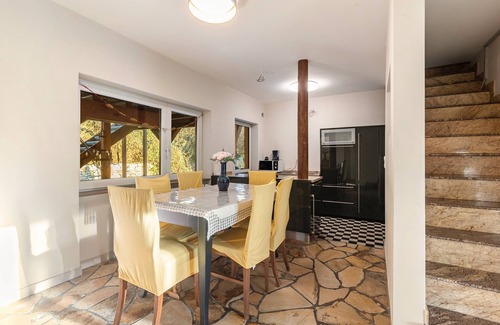 Friedrichsdorf Apartment | Vacation apartment 'The Green Park Nest Frankfurt' with terraces, WiFi and air conditioning