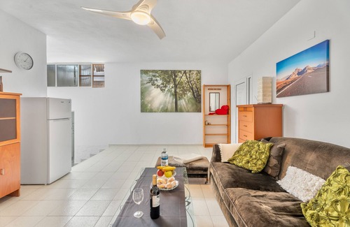 Guia de Isora Apartment | Vacation Apartment 'Bonito Apartamento En Tenerife Sur' with Sea View, Private Terrace and Wi-Fi
