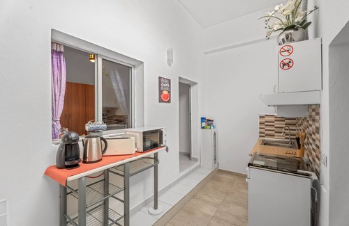 Guia de Isora Apartment | Vacation Apartment 'Bonito Apartamento En Tenerife Sur' with Sea View, Private Terrace and Wi-Fi