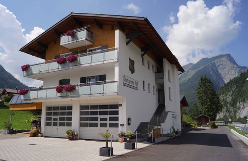 Au Apartment | Vacation apartment 3 - top floor - view - Gästehaus Monika