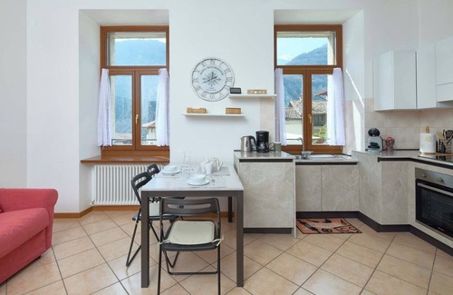 Canale di Tenno Apartment | Vacation Apartment "Ania Vista Castello" with Mountain View & Terrace