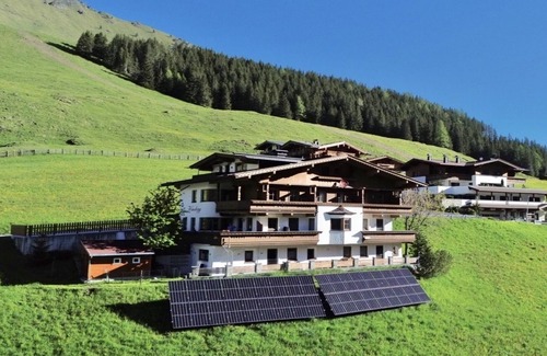 Hintertux Apartment | Vacation apartment/apartment for 4 guests with 60m² in Tux (296137)