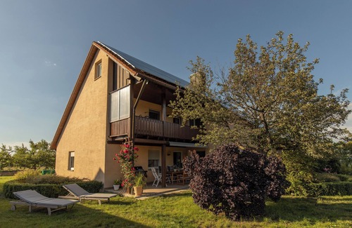 Burgbernheim House | Vacation apartment Apfelblüte an den Streuobstwiesen 80m2 near Rothenburg