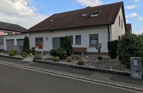 Thuengersheim Apartment | Vacation apartment (80sqm) in a quiet location