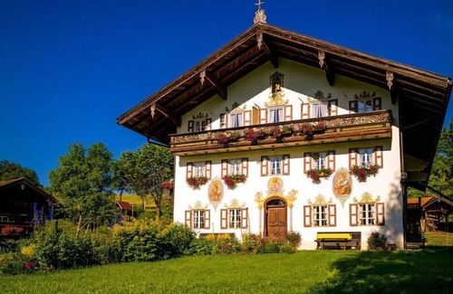 Samerberg Apartment | Vacation apartment Hochries, 1 separate bedroom, kitchen, balcony, shower and WC