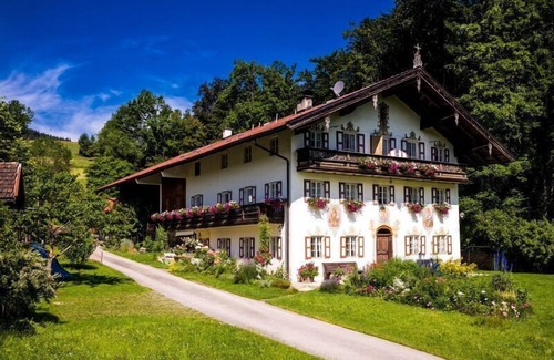 Samerberg Apartment | Vacation apartment Hochries, 1 separate bedroom, kitchen, balcony, shower and WC