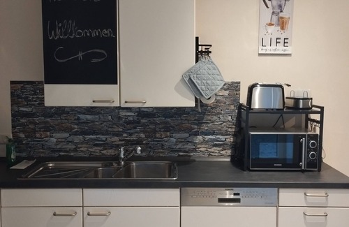 Prezelle Apartment | Vacation apartment Hof Lanze with a view of the Eichenallee