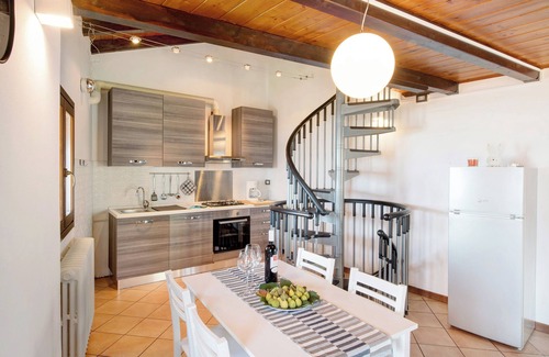 Dongo Apartment | Vacation Apartment in Beautiful Vineyard 'Crotto Palma' with Lake View & Wi-Fi