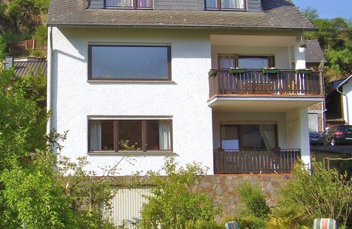 Kurrenberg Apartment | Vacation apartment in Burgen/Untermosel, free guest ticket