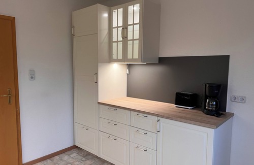 Niestetal Apartment | Vacation apartment in Niestetal Heiligenrode (near SMA) with parking space and balcony