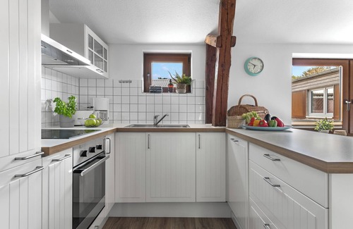 Steinberg Apartment | Vacation apartment in the country house "Hohe Luft" with large garden and 1500 m to the Baltic Sea