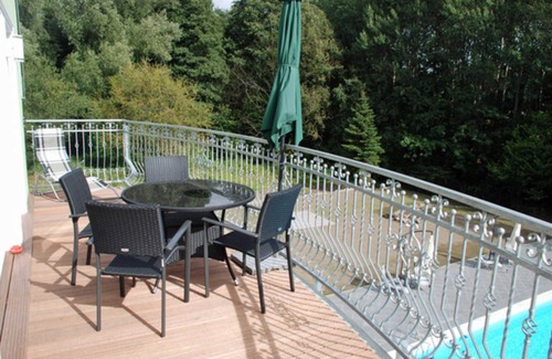 Rugen Island Apartment | Vacation apartment Morgentau with sauna and balcony - manor house apartment with fireplace,