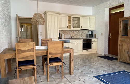 Pilsum Apartment | Vacation apartment "Seestern" with large garden in the heart of Pilsum