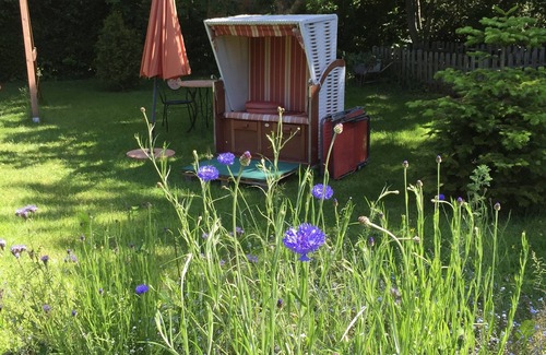 Pilsum Apartment | Vacation apartment "Seestern" with large garden in the heart of Pilsum