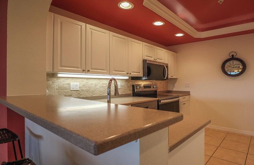 South Island Condo | Vacation Condo! Bella Lago 442 Deluxe 2B/2B w/Den Condo Steps from Beach!