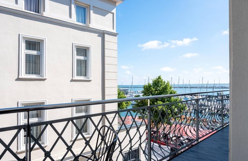 Warnemuende Apartment | Vacation directly on the historic Alter Strom