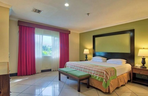 Barranca Hotel | Vacation escape on the Pacific coast!