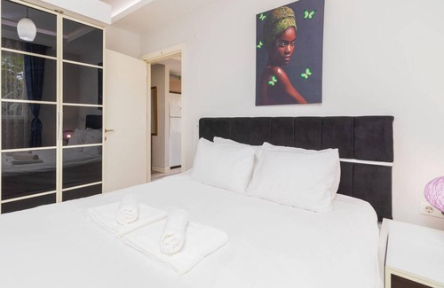 Antalya City Centre Apartment | Vacation Flat w Balcony 15 min to Beach in Antalya