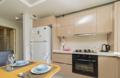 Antalya City Centre Apartment | Vacation Flat w Balcony 15 min to Beach in Antalya