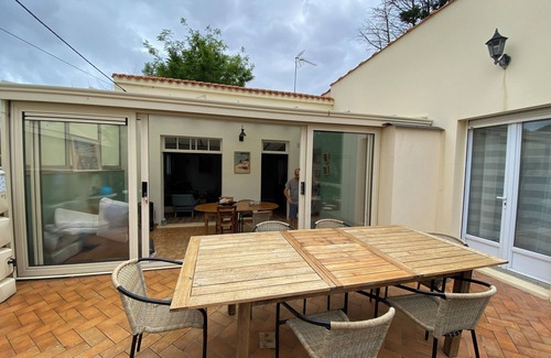 Saint-Brevin-les-Pins House | Vacation home 50m from the sea, ideal for families.