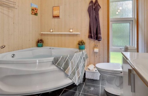 Mosebølle House | Vacation home "Broder" - 300m to the inlet in Sealand in Faxe - 6 persons, 3 bedrooms