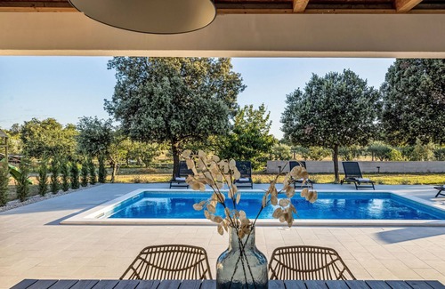 Murvica House | Vacation home Certus by Interhome