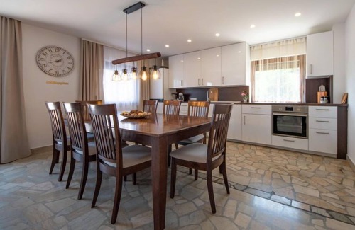 Tulisevica House | Vacation home La Mer by Interhome
