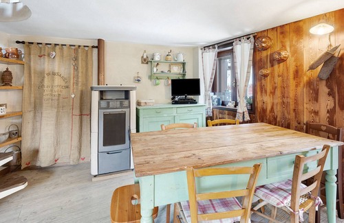 Monesi House | Vacation Home "Il Teccio Di Sandro" with Private Garden & Wi-Fi