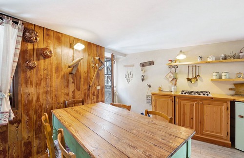 Monesi House | Vacation Home "Il Teccio Di Sandro" with Private Garden & Wi-Fi