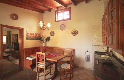 Las Arenas House | Vacation home in a paradisiacal garden with pool all to yourself