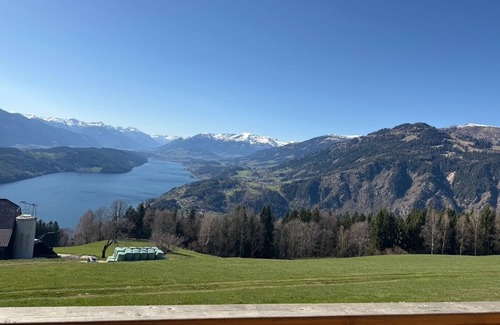 Gschriet House | Vacation home in a quiet location with a view of Lake Millstättersee.