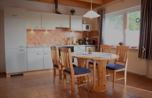 Muritz House | Vacation home in a quiet location, 200m from the nature reserve lake, Mönchshof 13b, with WLAN