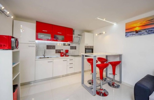 Trinajstici House | Vacation home Lana 1 by Interhome
