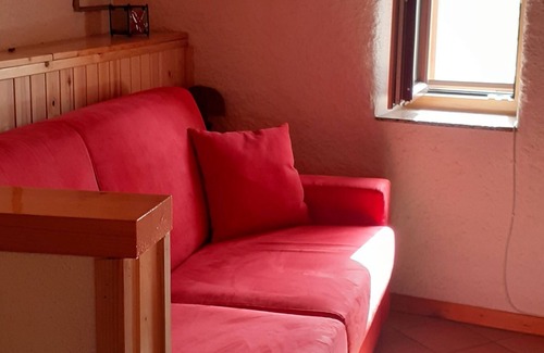Rocca di Mezzo House | Vacation Home LA BAITA NEL BORGO in Oak in the Velino/Sirente Regional Park