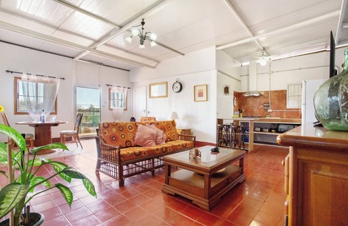 Guia de Isora House | Vacation Home 'Las Piletas Tres' with Mountain View, Private Terrace and Wi-Fi