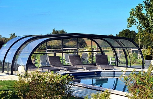 Saint-Wambert-des-Trois-Vallees House | Vacation Home "Le Bout Du Pré" with Shared Heated Pool, Private Terrace & Wi-Fi