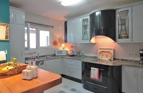 Bell Horizo House | Vacation home Leon by Interhome