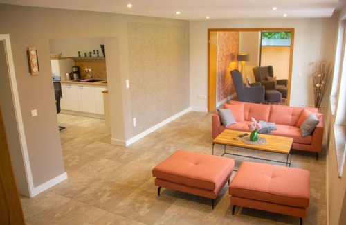 Guestrow House | Vacation home on the Inselsee, with private lake access, jetty and bathing facilities