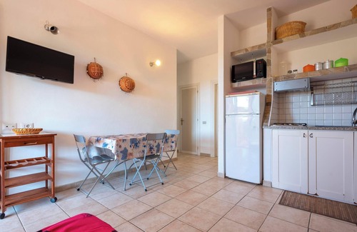 La Pelosa House | Vacation Home "Pergola 706" a few meters from the Beach with A/C & Private Terrace