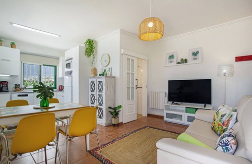 Arafo House | Vacation Home 'Piscina Climatizada' with Sea View, Private Pool and Wi-Fi